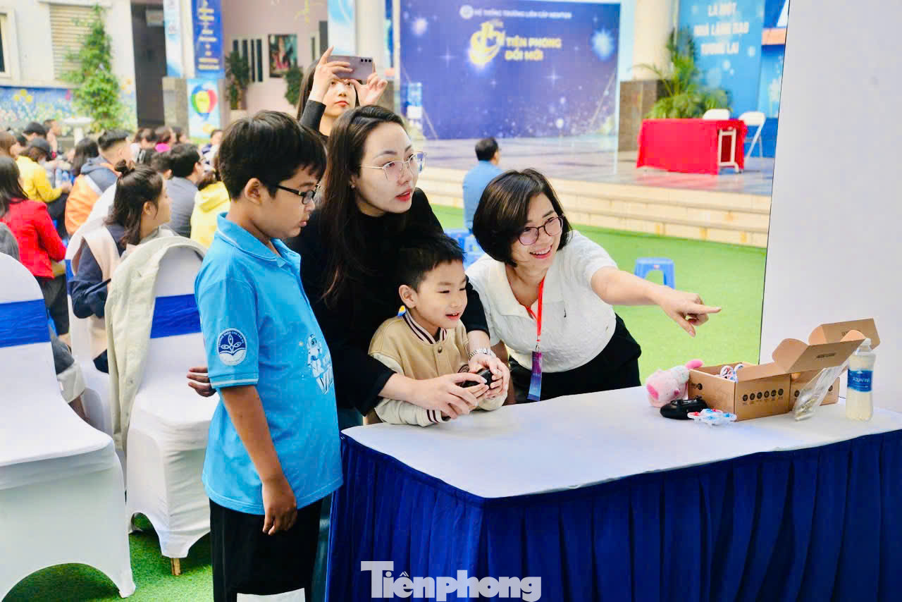 Vòng chung kết Cuộc thi Sáng tạo Robotics 2024 mang lại nhiều cảm xúc bùng nổ cho thí sinh và ban tổ chức.