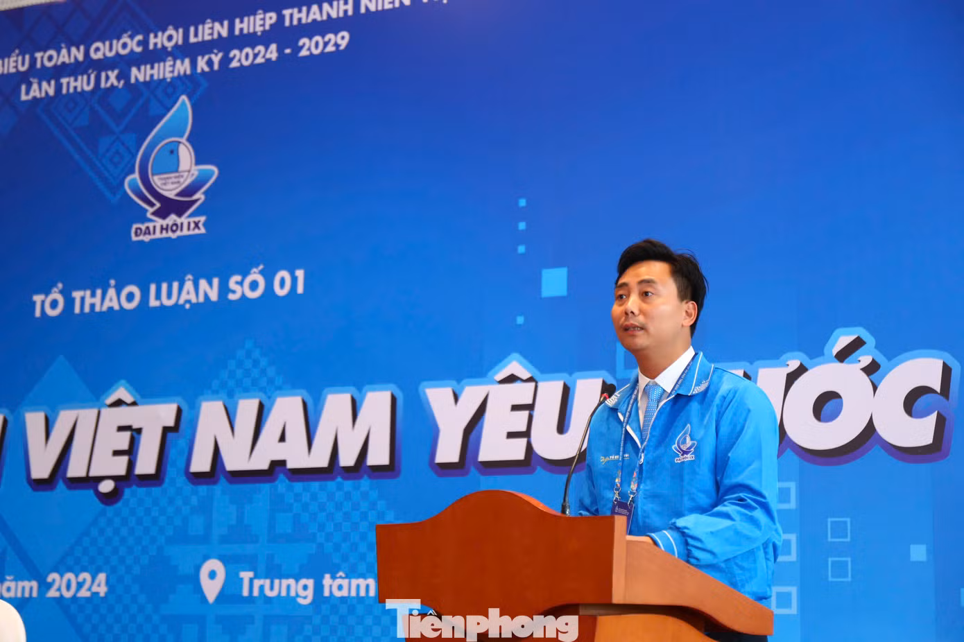 Anh Nguyễn Đức Tiến – Phó Bí thư thường trực Thành Đoàn, Chủ tịch Hội LHTN Việt Nam TP Hà Nội phát biểu tại tổ thảo luận số 1. Anh Nguyễn Đức Tiến – Phó Bí thư thường trực Thành Đoàn, Chủ tịch Hội LHTN Việt Nam TP Hà Nội phát biểu tại tổ thảo luận số 1.