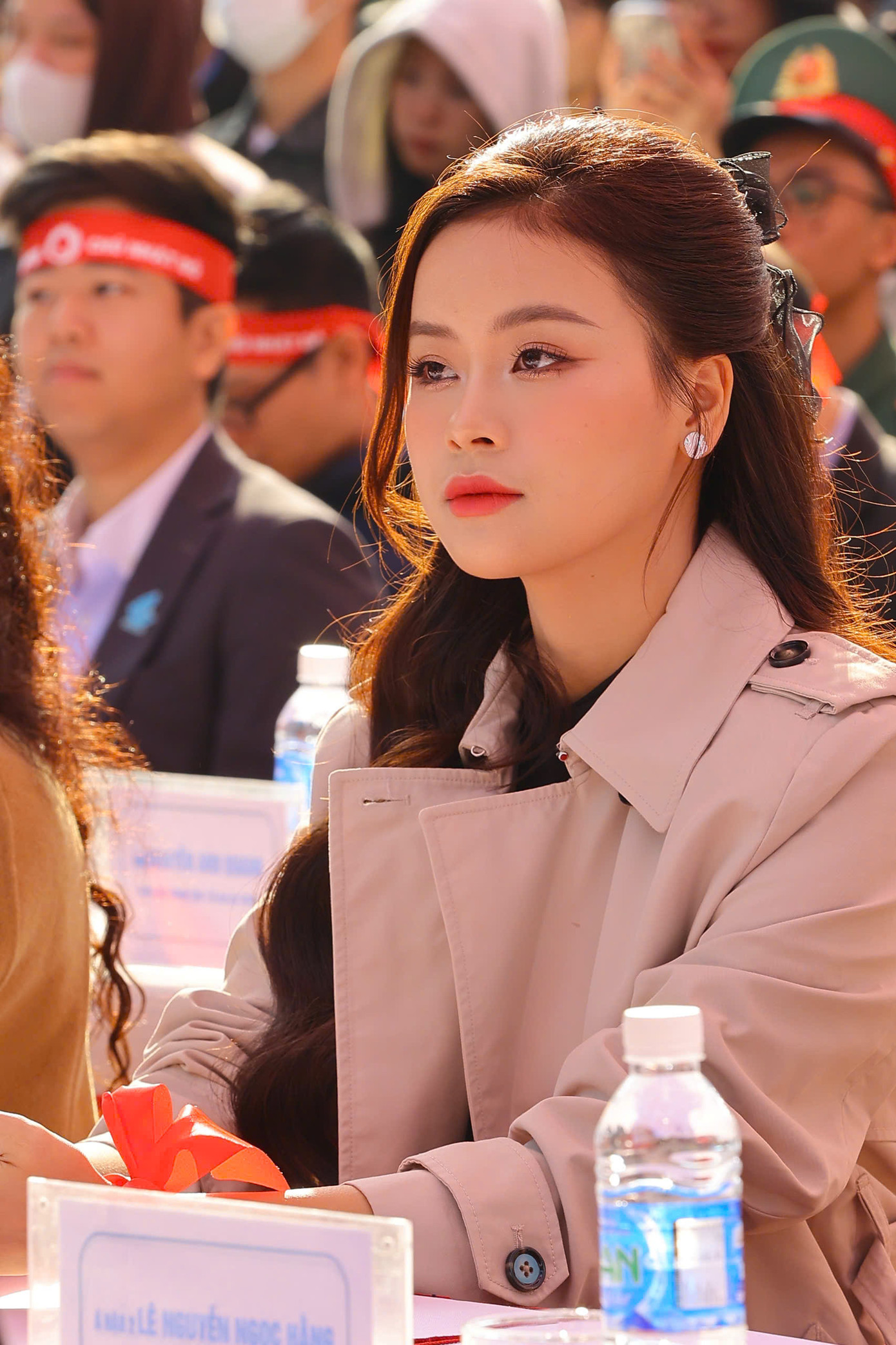 Á hậu 1 Hoa hậu Thế giới Việt Nam năm 2023 Đào Thị Hiền bày tỏ sự ngưỡng mộ các sinh viên, tình nguyện viên với sức trẻ đã ủng hộ và lan tỏa Chủ Nhật Đỏ. Á hậu 1 Hoa hậu Thế giới Việt Nam năm 2023 Đào Thị Hiền bày tỏ sự ngưỡng mộ các sinh viên, tình nguyện viên với sức trẻ đã ủng hộ và lan tỏa Chủ Nhật Đỏ.