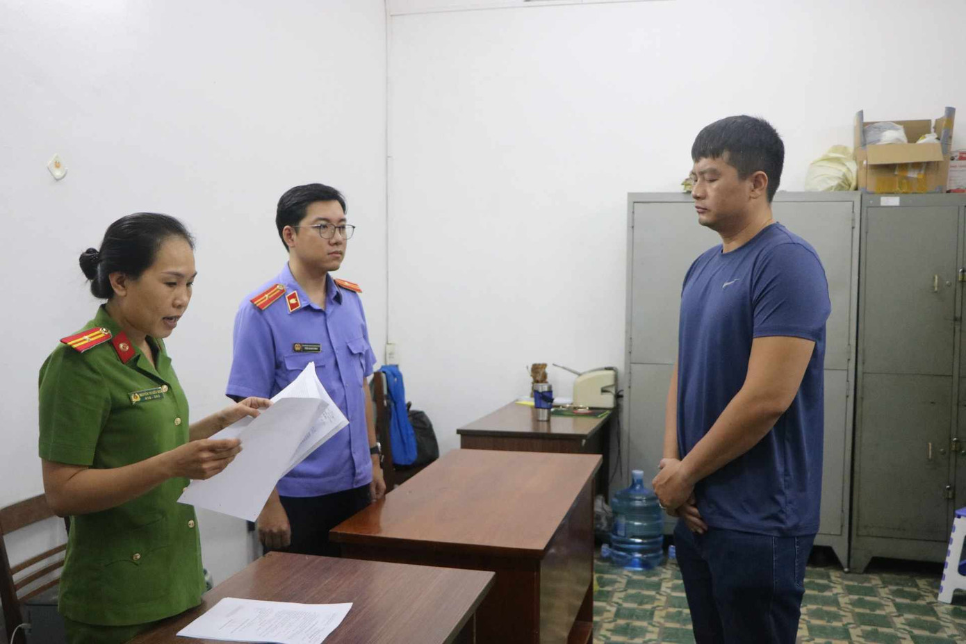 Cơ quan Cảnh sát điều tra Công an quận Bình Thạnh (TPHCM) đã tống đạt quyết định khởi tố vụ án, khởi tố bị can với Đào Quốc Bảo.