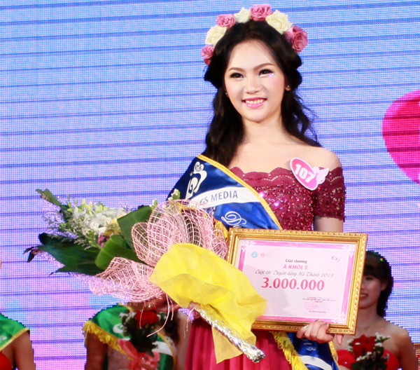 Á khôi 2 là Lê Phương Thảo 