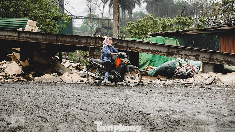 Khói và bụi giấy đã làm cho bầu không khí ở Phú Lâm bị ô nhiễm trầm trọng. Chính lượng nước thải đã làm cho nhiều diện tích sản xuất nông nghiệp thành đất chết