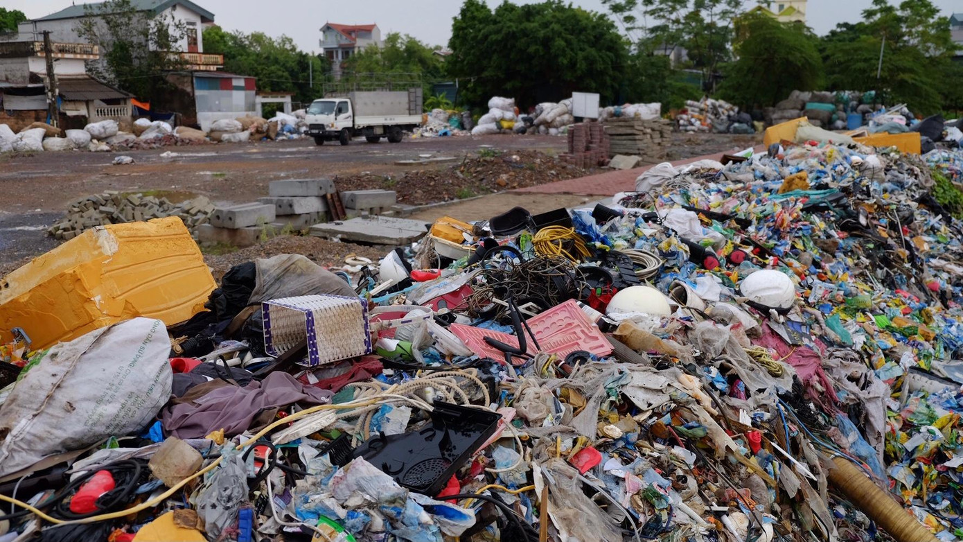 Những thành phần phế liệu không thể tái chế sẽ được chuyển thành rác.