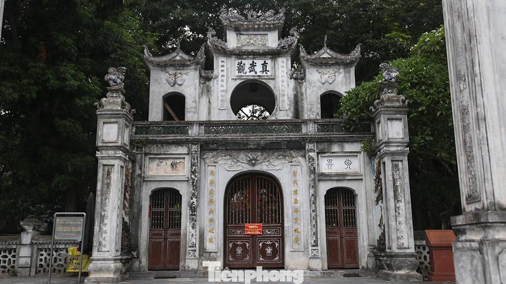 Di tích đền Quán Thánh đã đóng cửa từ ngày 3/5.
