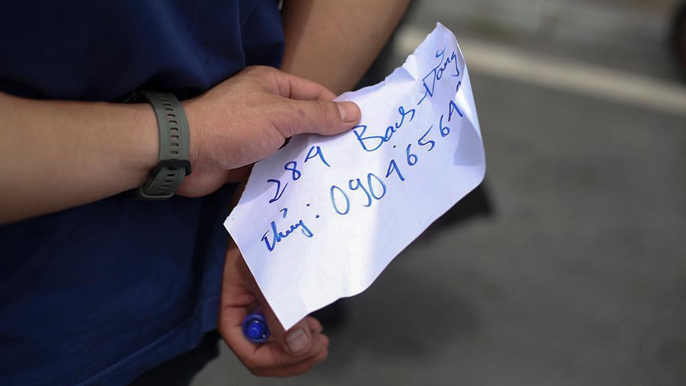 Có ba điểm tiếp nhận chính được phường thành lập gồm điểm Hàm Tử Quan, Chương Dương Độ và Cầu Đất. Các điểm này được chia theo thứ tự số nhà ở các đường Hồng Hà, Vọng Hà, Hàm Tử Quan, Chương Dương Độ, Bạch Đằng và Cầu Đất.