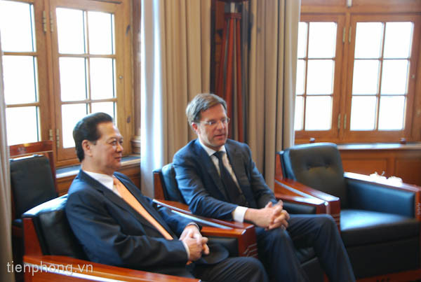 Hai Thủ tướng gặp riêng trước lúc Hội đàm 