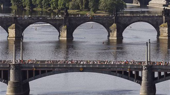 Các cây cầu tại Cộng hòa Czech - Ảnh: AP 