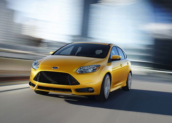 Ford Focus ST, phiên bản thể thao của mẫu xe bán chay nhất thế giới ghi điểm với khoang hành lý lớn, động cơ khỏe và tiết kiệm nhiên liệu