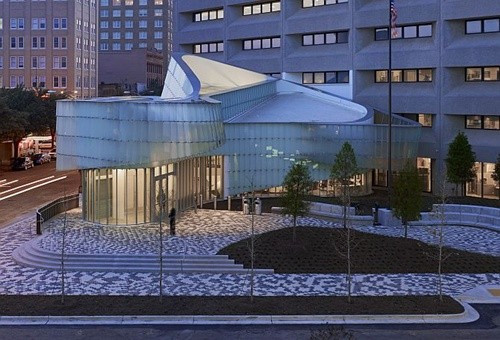 9. Tòa nhà A. H. Mccoy Địa điểm: Jackson, Mississippi, Mỹ (2012) Thiết kế: Schwartz/Silver Architects Khách hàng: General Services Administration Bài viết: http://news.zing.vn/15-cong-trinh-kien-truc-dep-nhat-the-gioi-nam-2013-post377881.html#category_featured.noibat Nguồn Zing News 