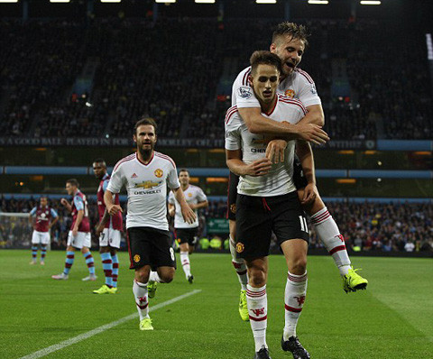 M.U lên ngôi đầu giải Ngoại hạng Anh ảnh 1