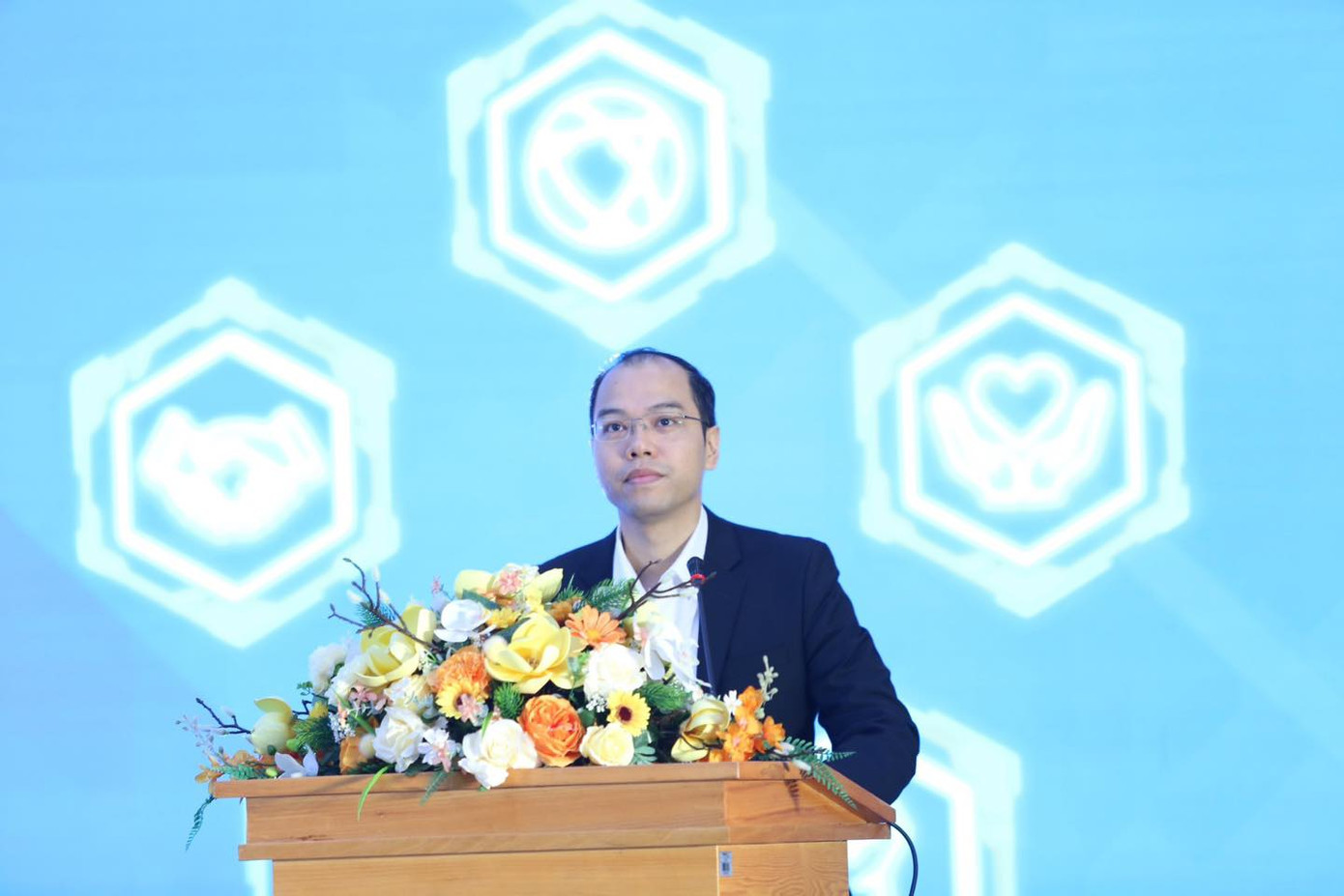 Anh Nguyễn Tiến Hưng - Phó Bí thư Thành Đoàn, Chủ tịch Hội SVVN TP Hà Nội phát biểu tại ngày hội