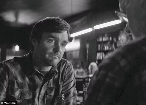 Diễn viên Mỹ Bruce Dern được trao giải nam diễn viên xuất sắc nhất với vai diễn trong phim 