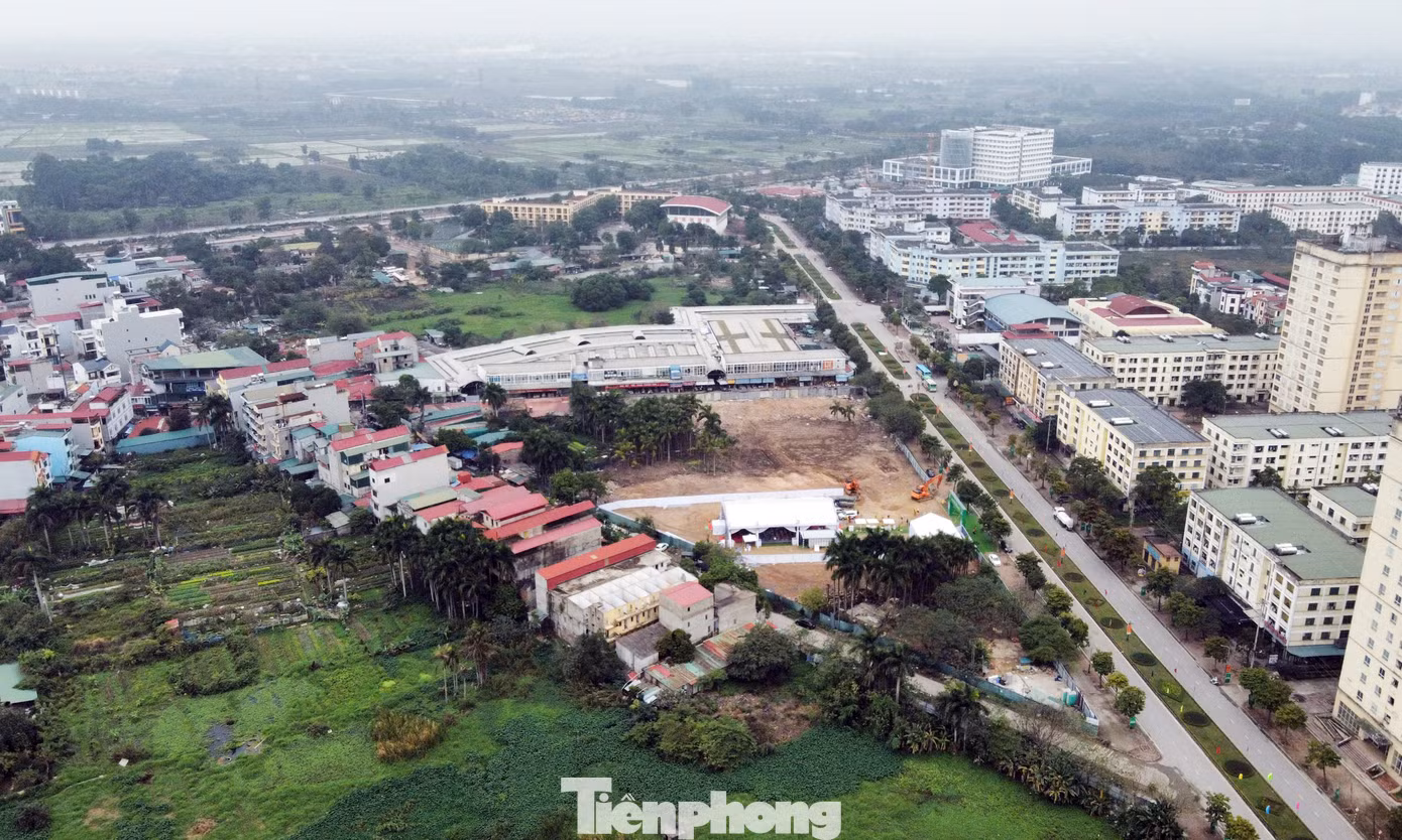 Liên danh Tổng công ty Đầu tư và Phát triển nhà Hà Nội (Handico) và Tổng công ty Viglacera vừa khởi công dự án nhà ở xã hội Thăng Long Green City tại ô đất CT3, khu đô thị Kim Chung, huyện Đông Anh.