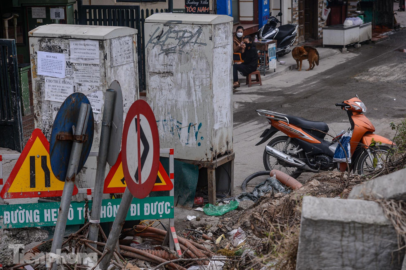 Dự án chậm tiến độ ảnh hưởng lớn đến đời sống sinh hoạt của người dân khu vực trên.