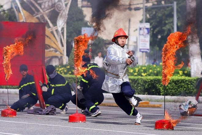 Không ngừng rèn luyện để hoàn thành xuất sắc nhiệm vụ giữ vững an ninh, trật tự địa bàn Thủ đô