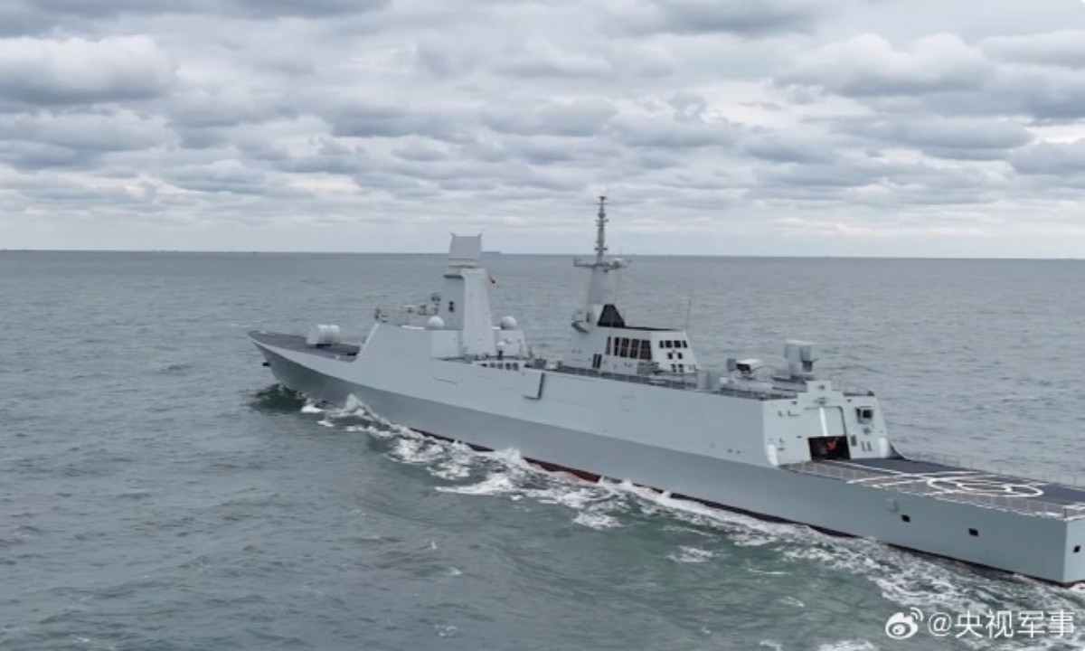 Tàu khu trục 054B đầu tiên của Hải quân PLA. Ảnh:CCTV Tàu khu trục 054B đầu tiên của Hải quân PLA. Ảnh:CCTV