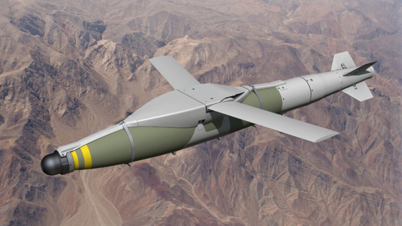 Bom JDAM-ER. Bom JDAM-ER.