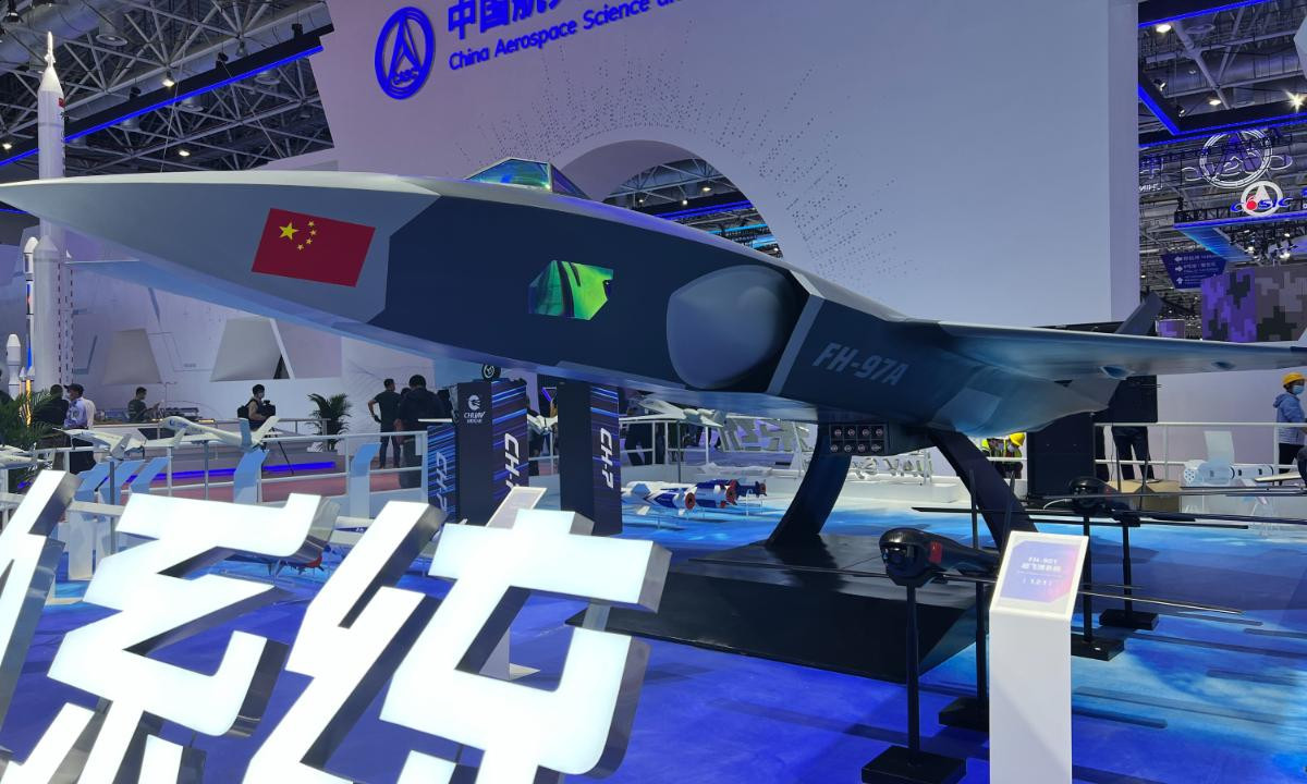 FH-97A được trưng bày lần đầu tiên tại Airshow China 2022. Ảnh: Weibo FH-97A được trưng bày lần đầu tiên tại Airshow China 2022. Ảnh: Weibo