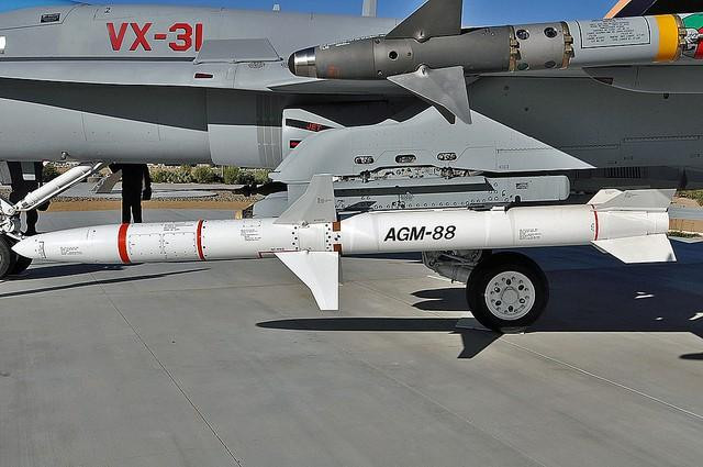 AGM-88 được mệnh danh là ‘Kẻ hủy diệt’ radar. Ảnh: atanews.net