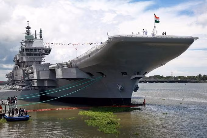 INS Vikrant là tàu sân bay đầu tiên do Ấn Độ sản xuất. Ảnh: Reuters
