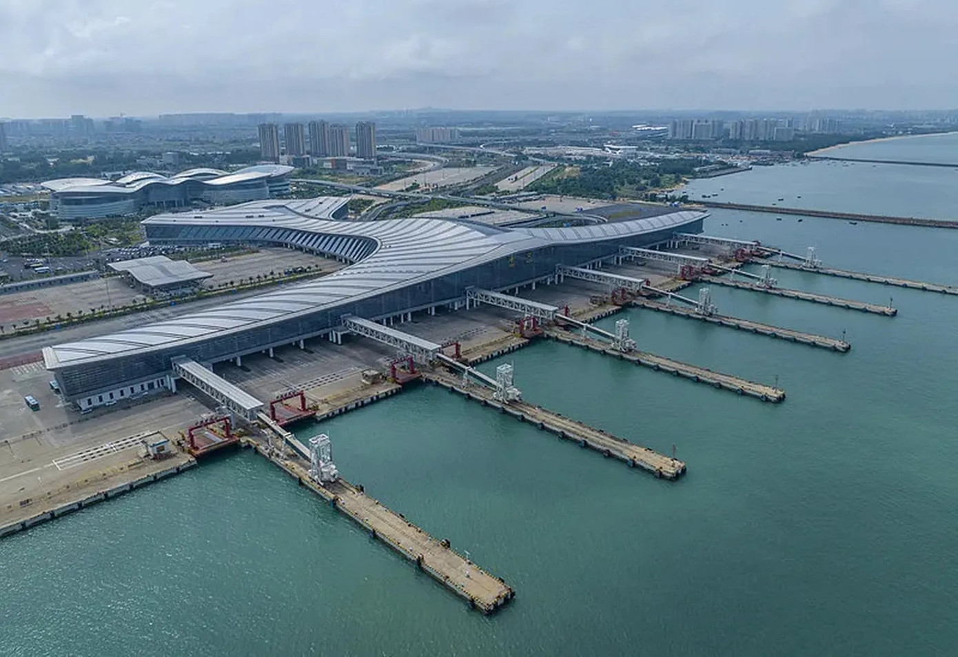 Cảng biển Hải Khẩu, Hải Nam, đóng cửa tạm dừng hoạt động.