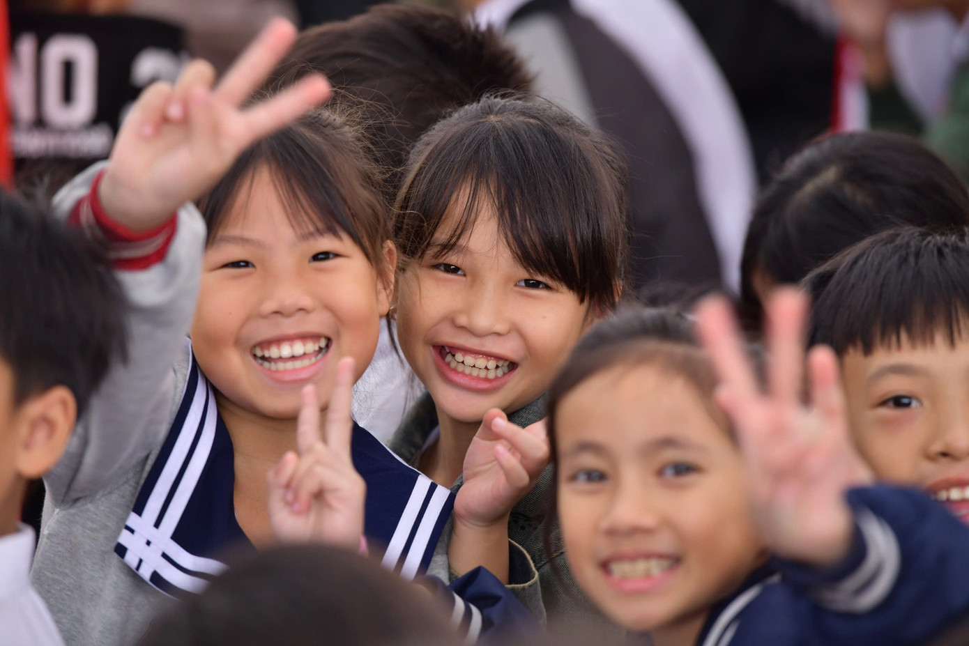 Niềm vui của các bạn thiếu nhi tham dự chương trình. Niềm vui của các bạn thiếu nhi tham dự chương trình.