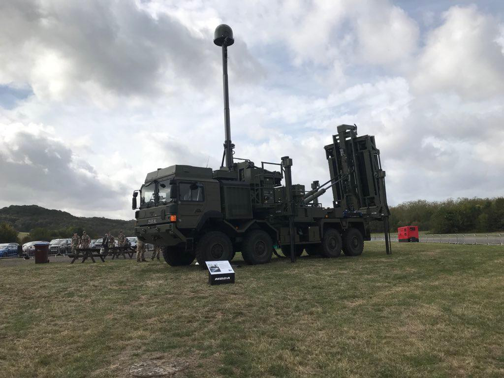 Bệ phóng tên lửa CAMM. Ảnh: Twitter