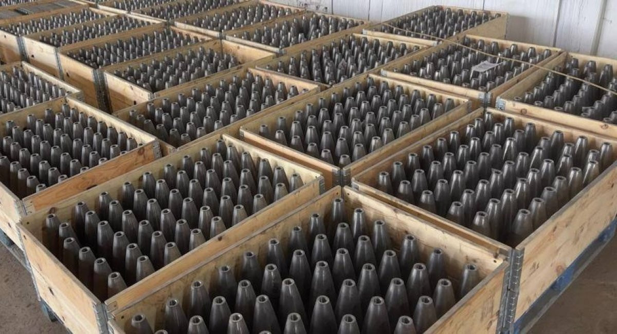 Đạn súng cối 120 mm dành cho lực lượng vũ trang Ukraine. Đạn súng cối 120 mm dành cho lực lượng vũ trang Ukraine.