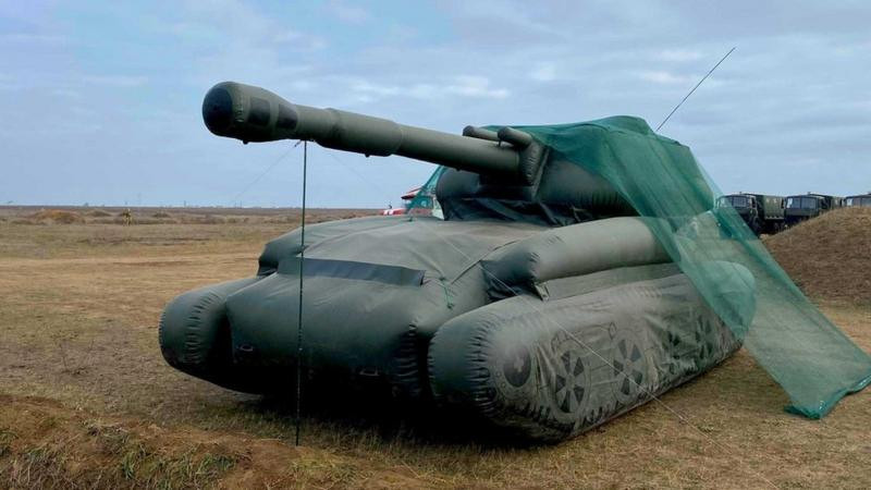 Mô hình pháo tự hành 2S3 Akatsiya do tình nguyện viên Ukraine chế tạo. Mô hình pháo tự hành 2S3 Akatsiya do tình nguyện viên Ukraine chế tạo.