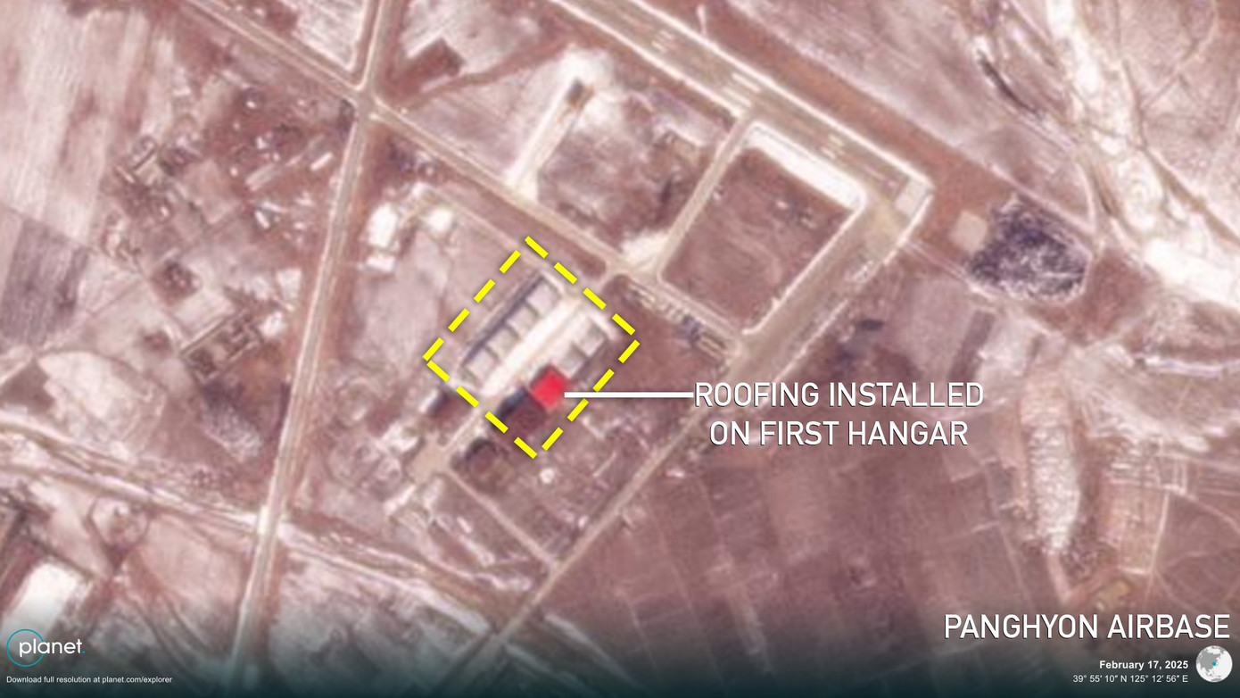 Triều Tiên đang xây dựng các nhà chứa cho UAV. Triều Tiên đang xây dựng các nhà chứa cho UAV.