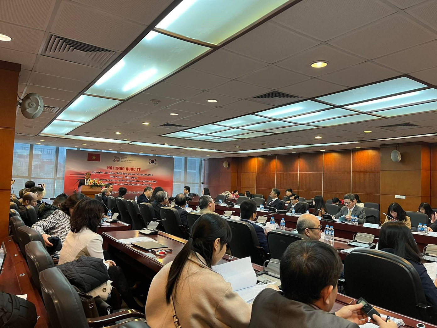 Toàn cảnh hội thảo diễn ra tại Viện Hàn lâm Khoa học xã hội Việt Nam