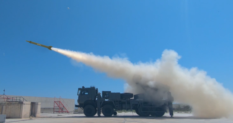 Hệ thống TRG-230 khai hỏa. Ảnh: defence