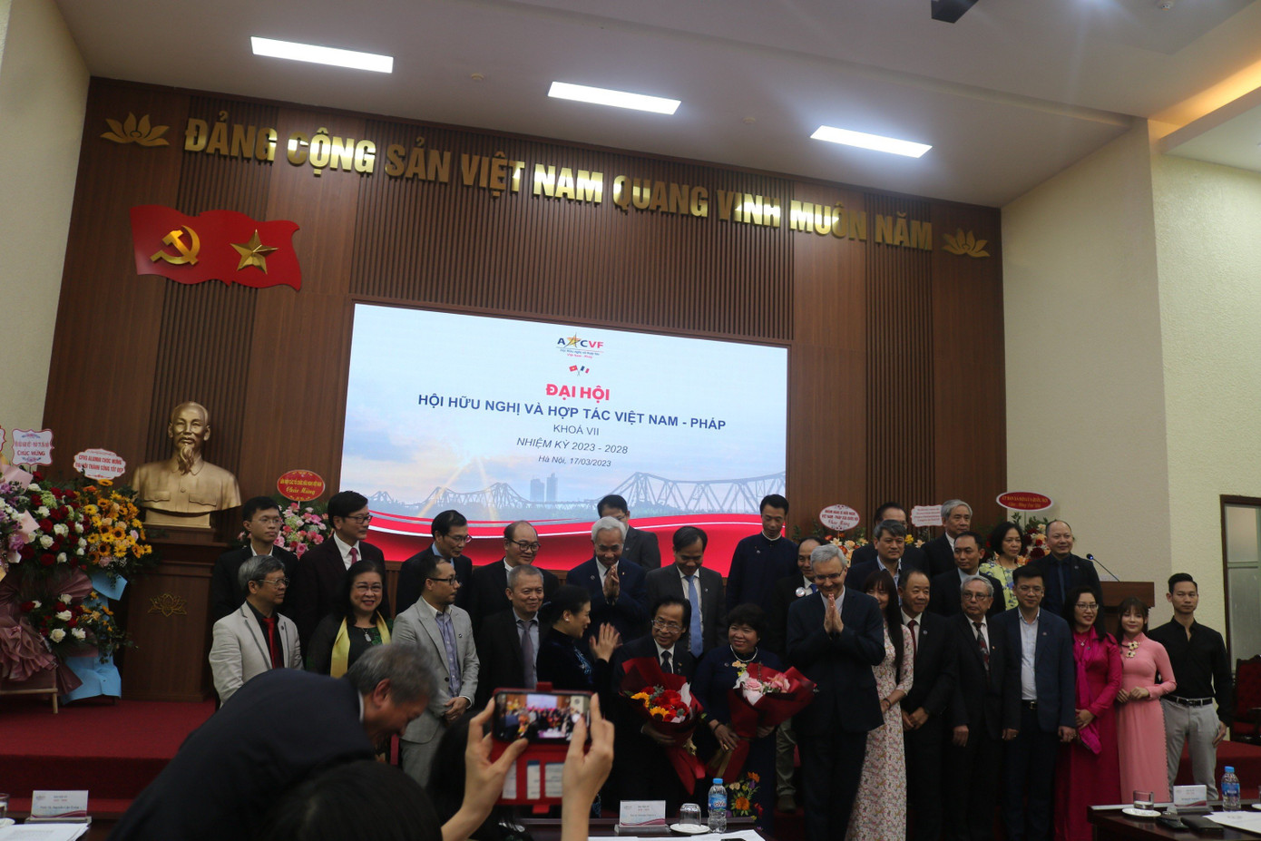 Ban Lãnh đạo, Ban Thường vụ, Ban Chấp hành và Ban Kiểm tra khóa VII, nhiệm kỳ 2023 – 2028, chụp ảnh lưu niệm.