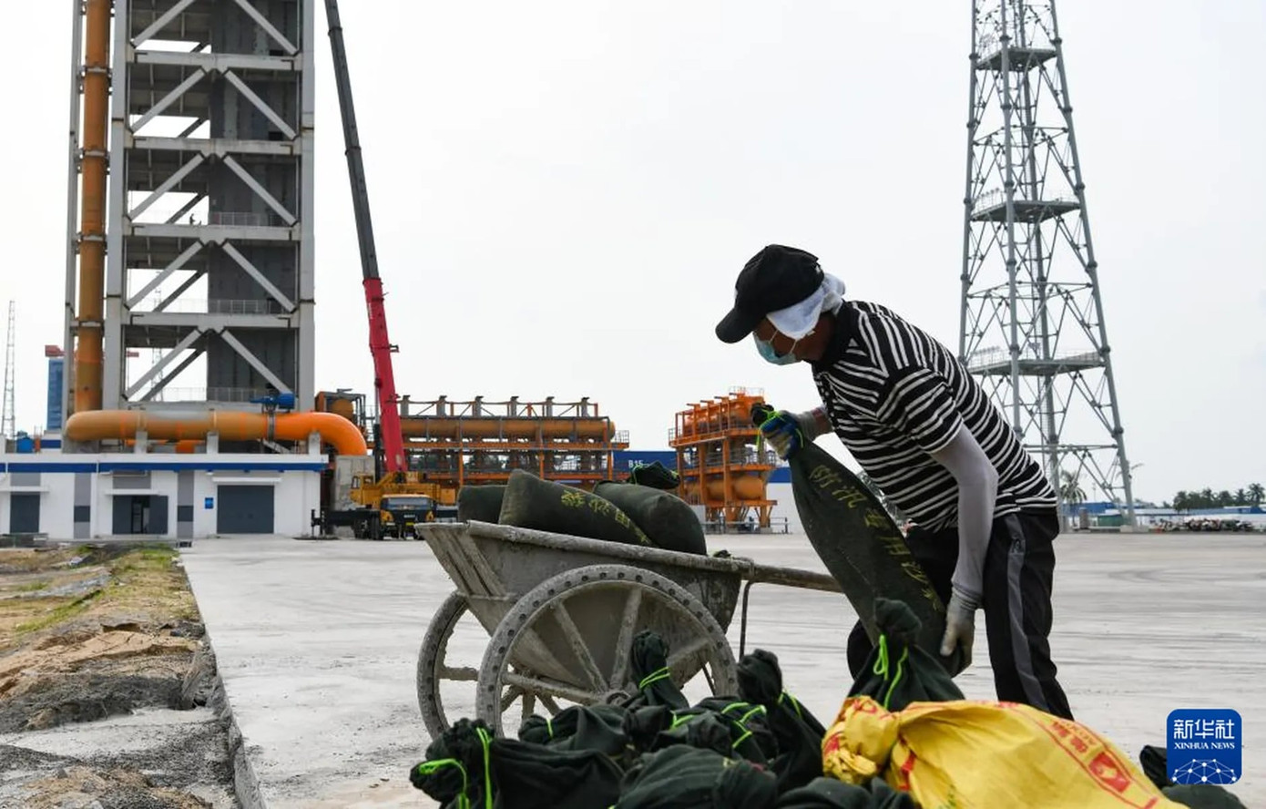 Các bao cát đặc biệt đã được chuẩn bị để phòng, chống lũ lụt.