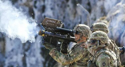 Tổ hợp được vận hành bởi 1 binh sĩ. Ảnh: Defense Express Tổ hợp được vận hành bởi 1 binh sĩ. Ảnh: Defense Express