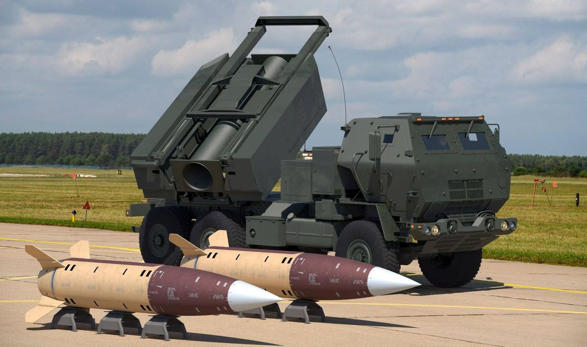 Hệ thống M142 HIMARS và tên lửa ATACMS. Hệ thống M142 HIMARS và tên lửa ATACMS.