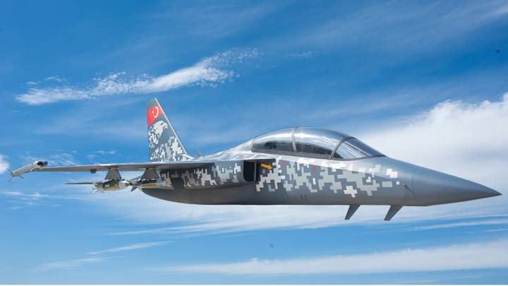 HÜRJET cũng được sử dụng như một máy bay chiến đấu hạng nhẹ. Ảnh: Defenseturk