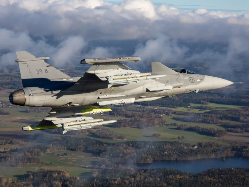 Gripen E thiết kế nhiều điểm treo có thể mang theo nhiều loại vũ khí. Ảnh: Airforce-Technology Gripen E thiết kế nhiều điểm treo có thể mang theo nhiều loại vũ khí. Ảnh: Airforce-Technology