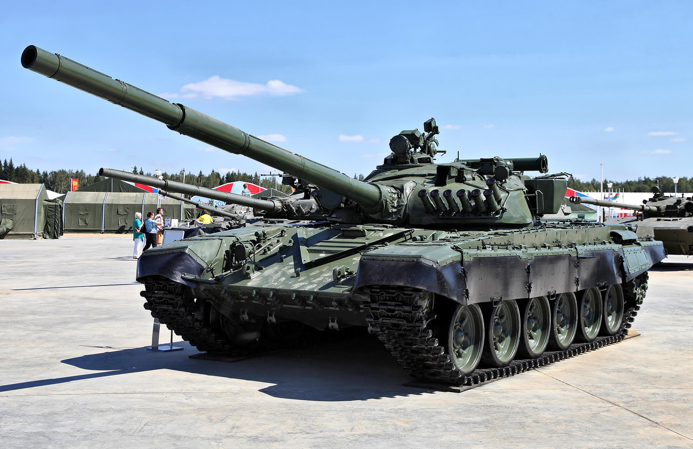 T-72 được trang bị pháo nòng trơn 125mm 2A46M. Ảnh:Vitaly V. Kuzmin T-72 được trang bị pháo nòng trơn 125mm 2A46M. Ảnh:Vitaly V. Kuzmin