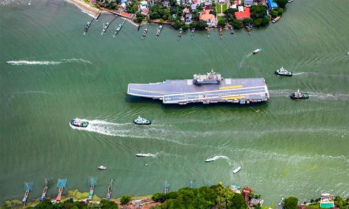 Tàu sân bay INS Vikrant của Ấn Độ ra khơi. Ảnh: AP Tàu sân bay INS Vikrant của Ấn Độ ra khơi. Ảnh: AP