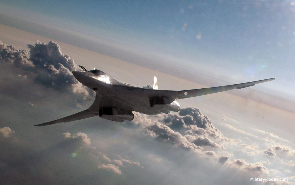 Tiêm kích Tu-160. Ảnh: Military Tiêm kích Tu-160. Ảnh: Military