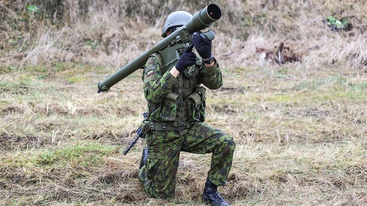 Để vận hành Piorun chỉ cần 1 binh sĩ. Ảnh: thedrive Để vận hành Piorun chỉ cần 1 binh sĩ. Ảnh: thedrive