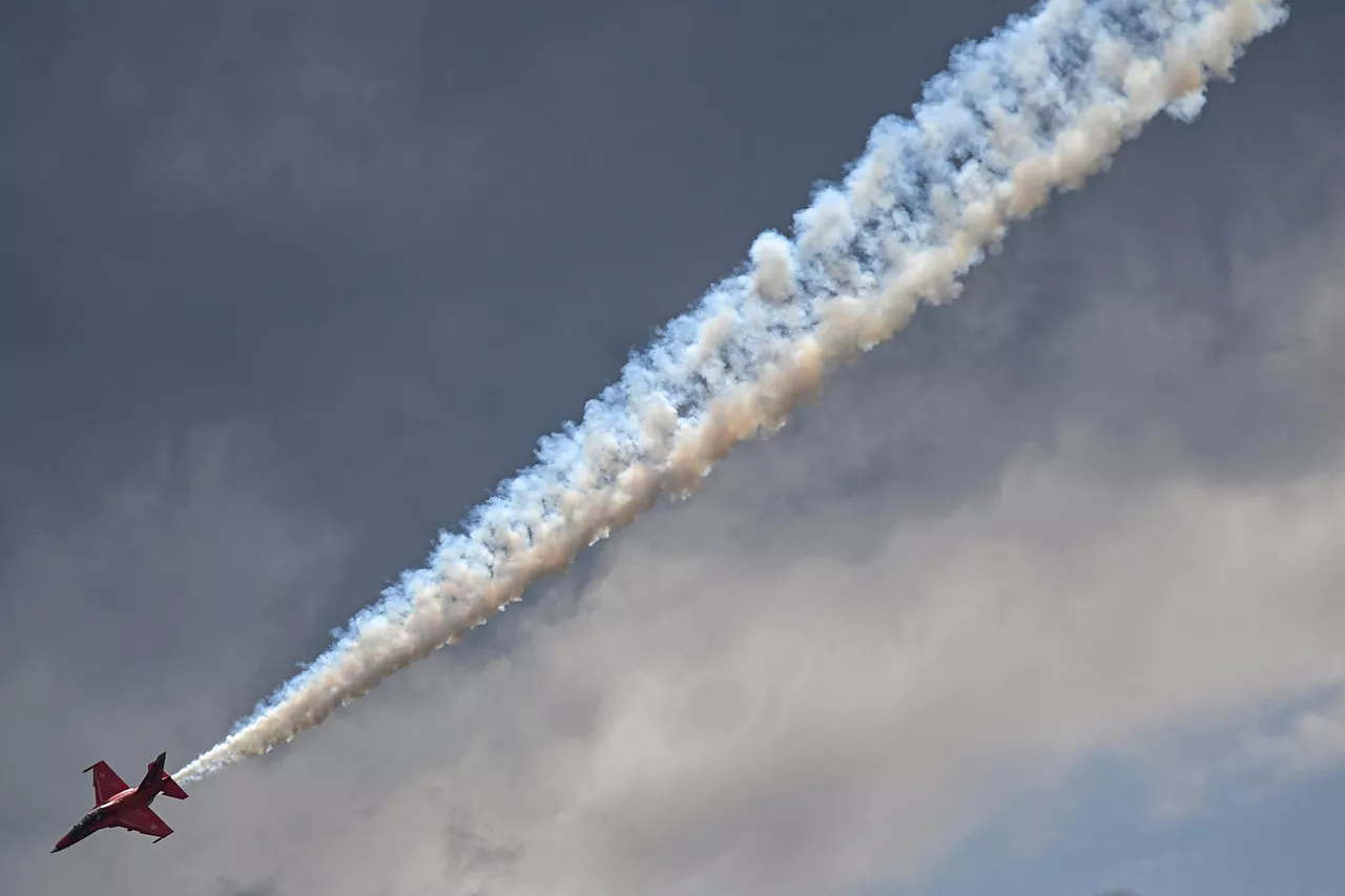 Yak-130 tham gia chương trình bay của Triển lãm hàng không và vũ trụ quốc tế MAKS-2021. Ảnh: sputniknews