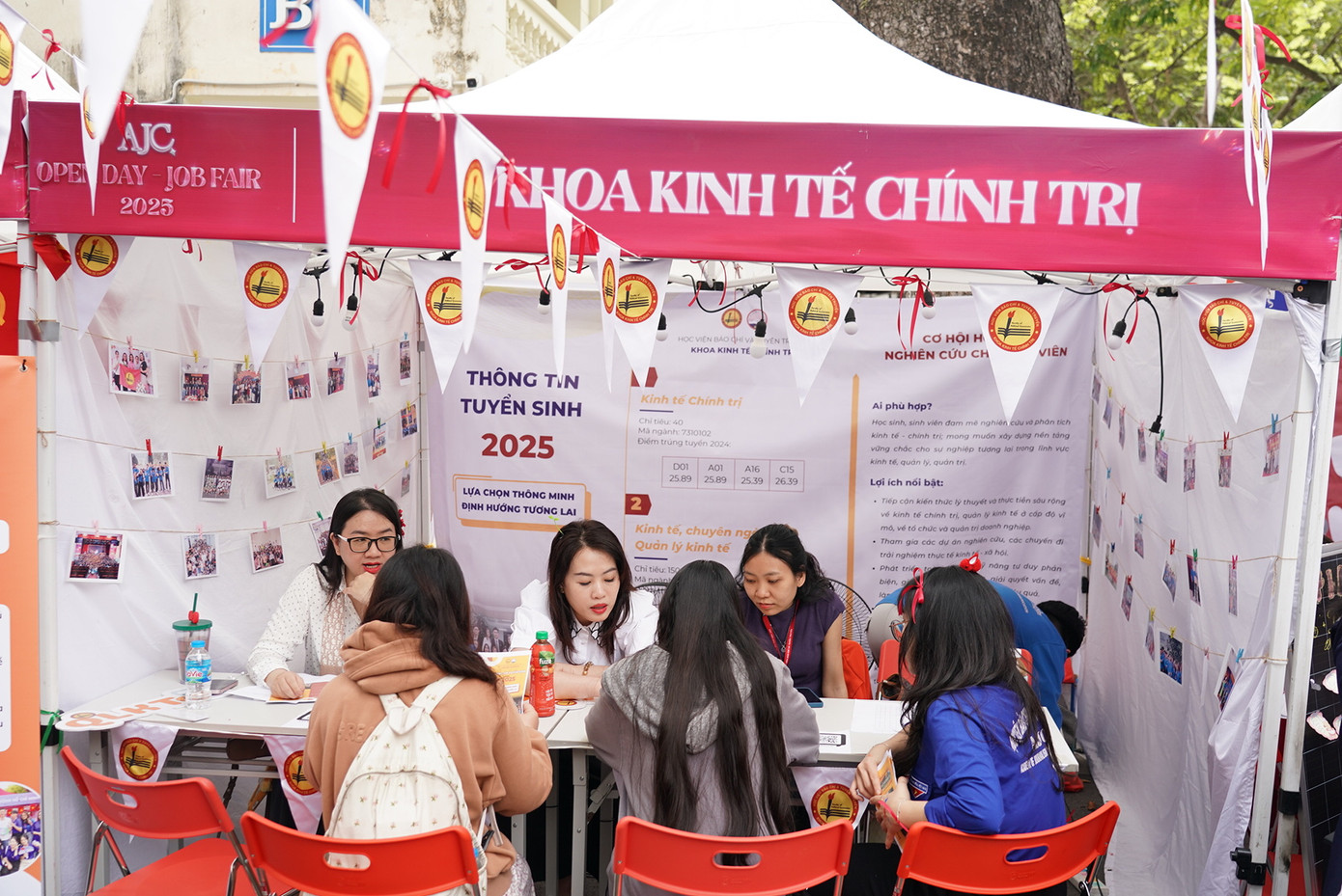 Một số hoạt động tại sự kiện.