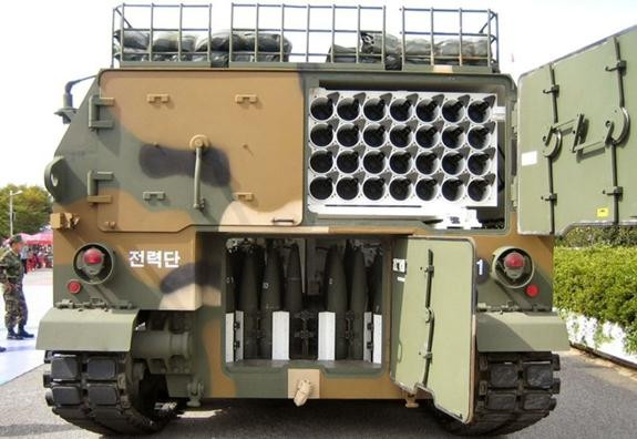 Phía sau của xe pháo tự hành K9 Thunder. Ảnh Army Recognition.