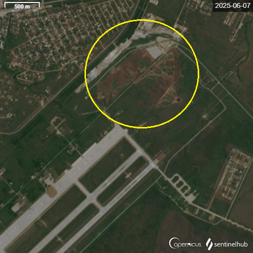 Hình ảnh vệ tinh của các căn cứ không quân có hầm trú ẩn máy bay. Hình ảnh vệ tinh của các căn cứ không quân có hầm trú ẩn máy bay.