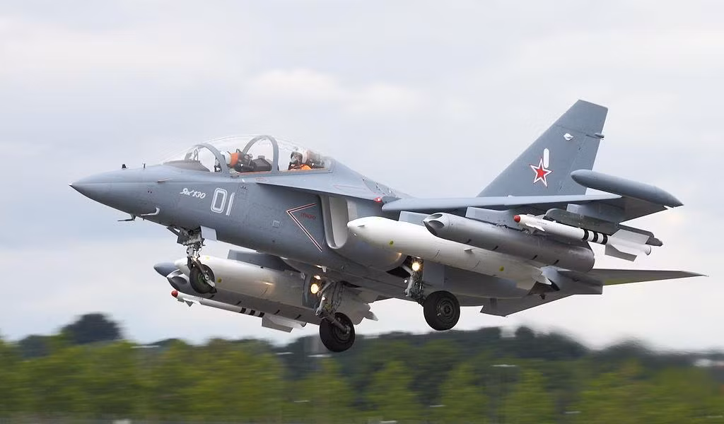 Máy bay được thiết kế với 9 điểm treo Yak-130. Ảnh: Wikipedia