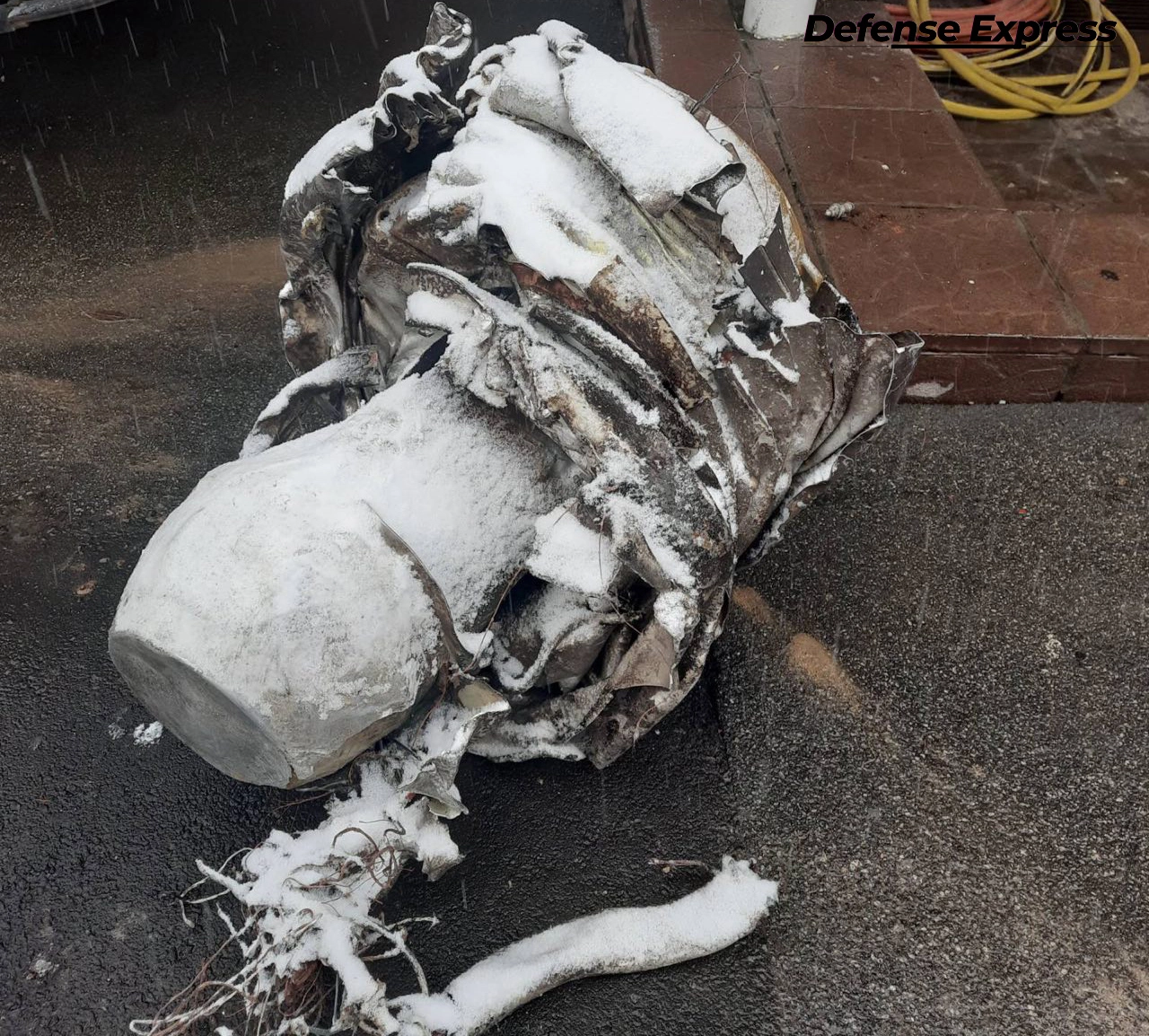 Hình ảnh được cho là xác tên lửa Kh-55 Nga phóng xuống Ukraine. Ảnh: Defense Express Hình ảnh được cho là xác tên lửa Kh-55 Nga phóng xuống Ukraine. Ảnh: Defense Express