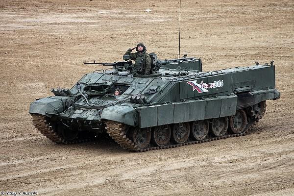 Xe được thiết kế dựa trên khung gầm T-72. Ảnh: vitaly kuzmin