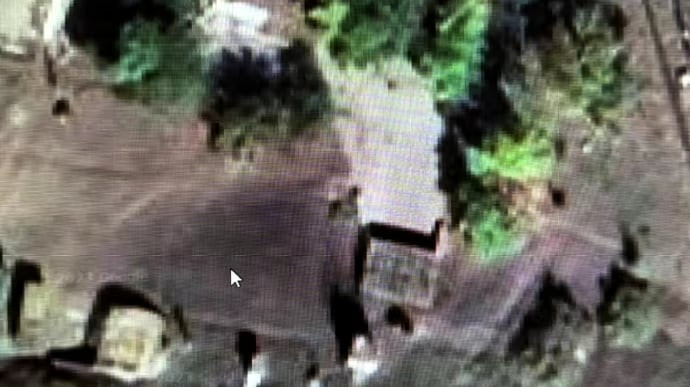 Hiện trường vụ tập kích của Ukraine vào sân bay Saky của Nga trên bán đảo Crimea. (Ảnh:Mykola O Meatchuk). Hiện trường vụ tập kích của Ukraine vào sân bay Saky của Nga trên bán đảo Crimea. (Ảnh:Mykola O Meatchuk).